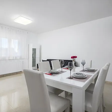 Stancija Amorozo 5 Poreč Extérieur photo