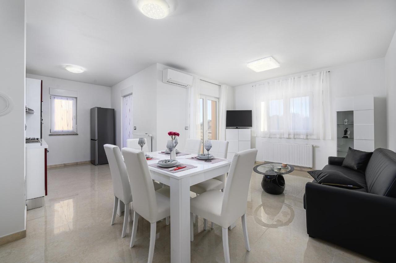 Apartment Stancija Amorozo 5 Porec