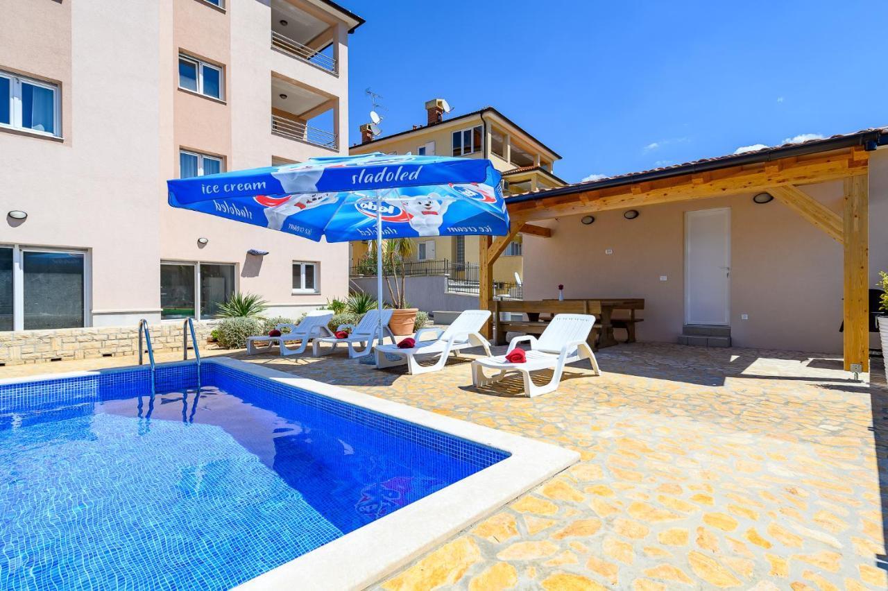 Stancija Amorozo 5 *