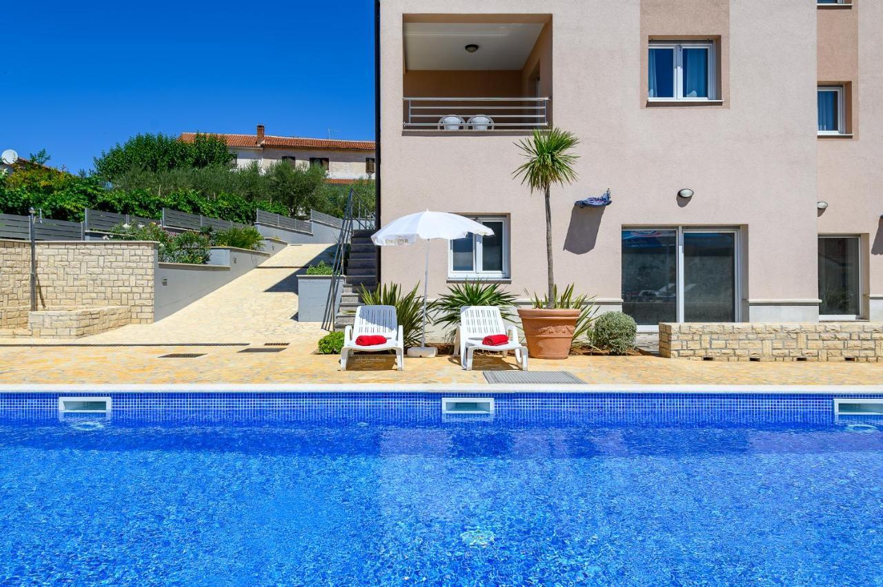 Stancija Amorozo 5 Apartment