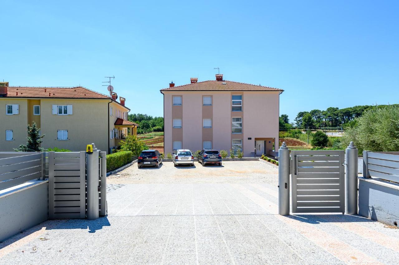 Stancija Amorozo 5 Porec